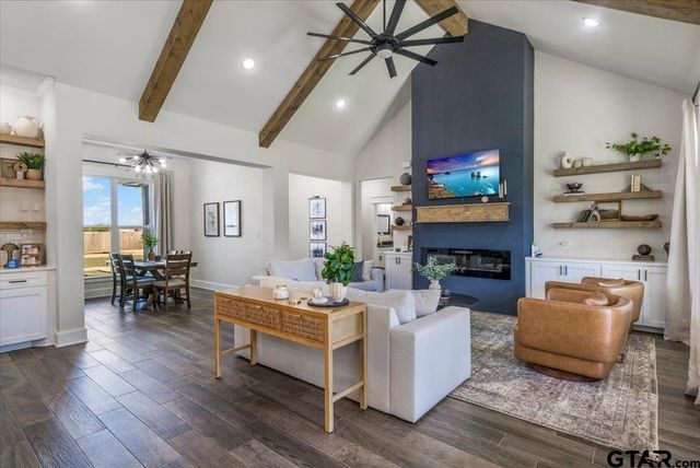 12432 Maplewood Dr, Lindale, TX 75771