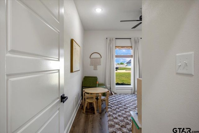 12432 Maplewood Dr, Lindale, TX 75771