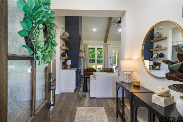 12432 Maplewood Dr, Lindale, TX 75771