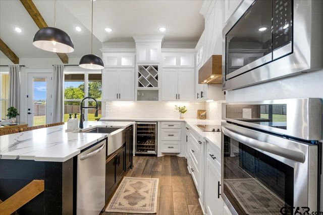 12432 Maplewood Dr, Lindale, TX 75771