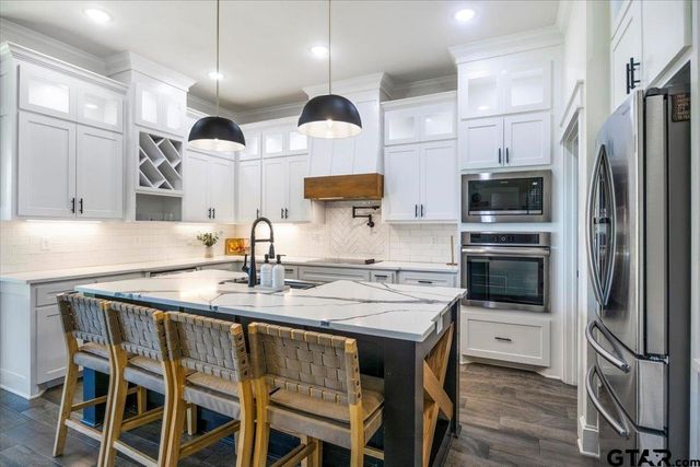 12432 Maplewood Dr, Lindale, TX 75771