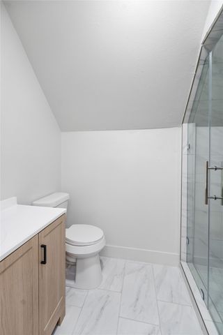 220 Robert Street, Burleson, TX 76028