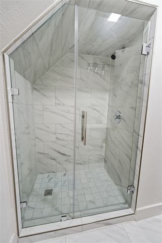 220 Robert Street, Burleson, TX 76028