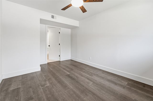 220 Robert Street, Burleson, TX 76028