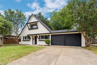 220 Robert Street, Burleson, TX 76028