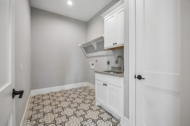 1723 Candlelight Lane, Houston, TX 77018