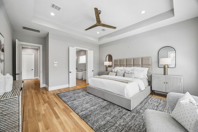 1723 Candlelight Lane, Houston, TX 77018