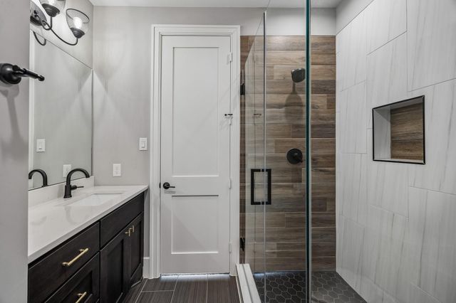 1723 Candlelight Lane, Houston, TX 77018