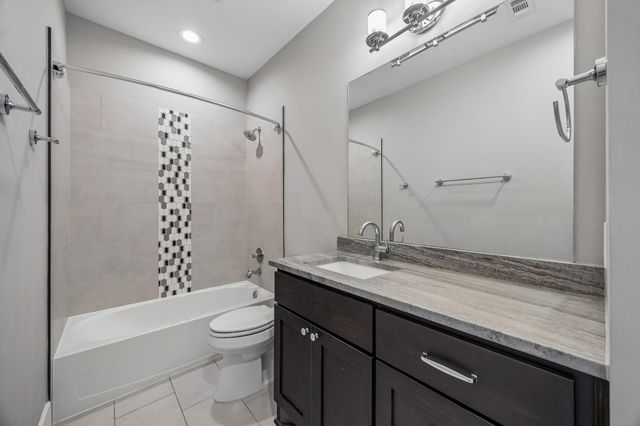 1723 Candlelight Lane, Houston, TX 77018