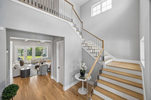 1723 Candlelight Lane, Houston, TX 77018