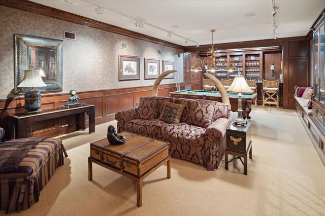 412 Timberwilde Lane, Hunters Creek Village, TX 77024