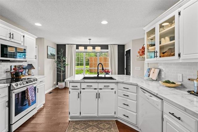 209 Vineyard Drive, Tunnel Hill, GA 30755