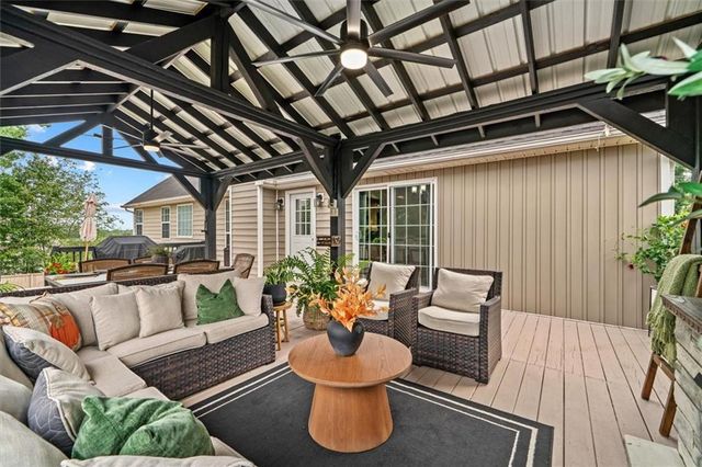 209 Vineyard Drive, Tunnel Hill, GA 30755