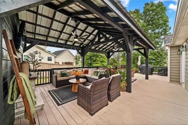 209 Vineyard Drive, Tunnel Hill, GA 30755