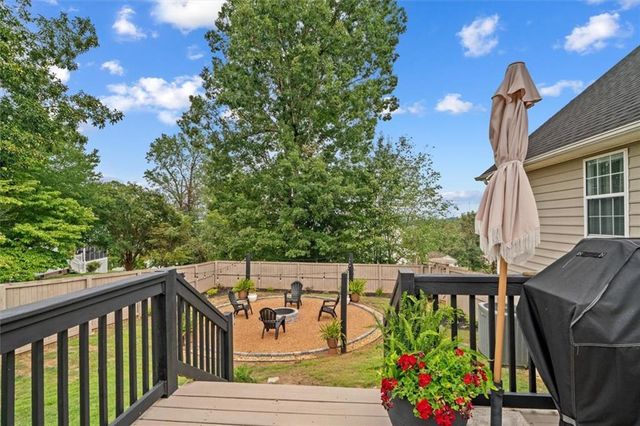 209 Vineyard Drive, Tunnel Hill, GA 30755