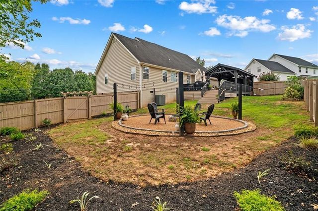 209 Vineyard Drive, Tunnel Hill, GA 30755