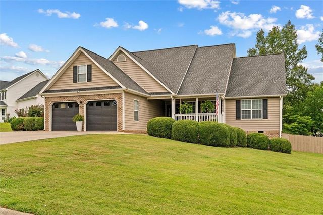 209 Vineyard Drive, Tunnel Hill, GA 30755