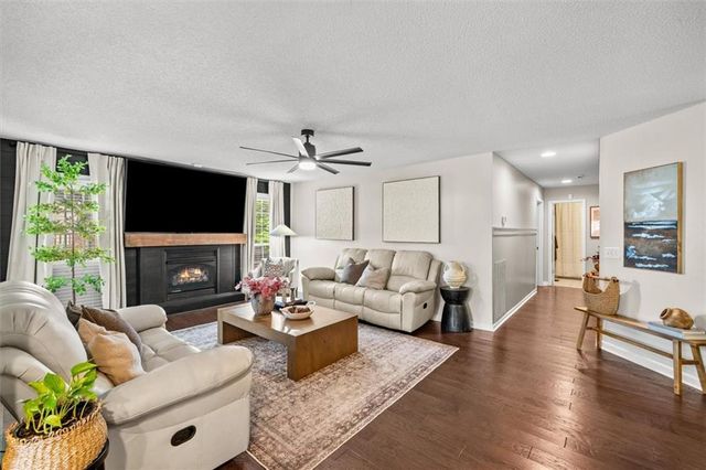 209 Vineyard Drive, Tunnel Hill, GA 30755