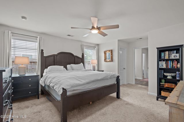 10 N Wandering Lane, Hampstead, NC 28443