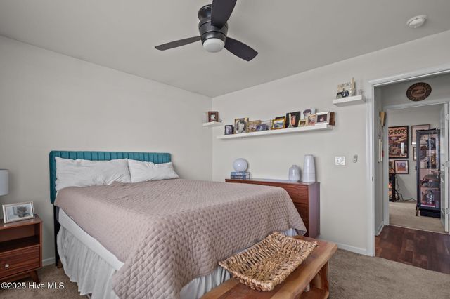 10 N Wandering Lane, Hampstead, NC 28443
