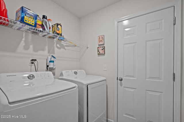 10 N Wandering Lane, Hampstead, NC 28443