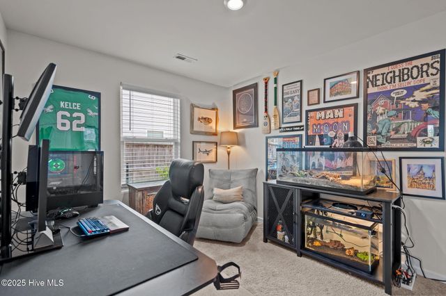 10 N Wandering Lane, Hampstead, NC 28443