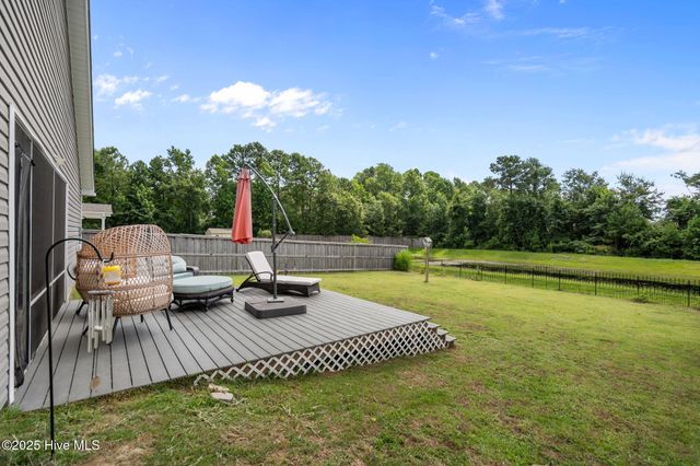 10 N Wandering Lane, Hampstead, NC 28443