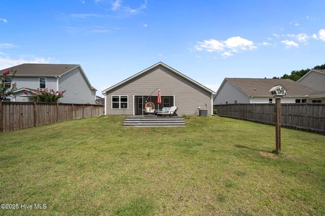 10 N Wandering Lane, Hampstead, NC 28443