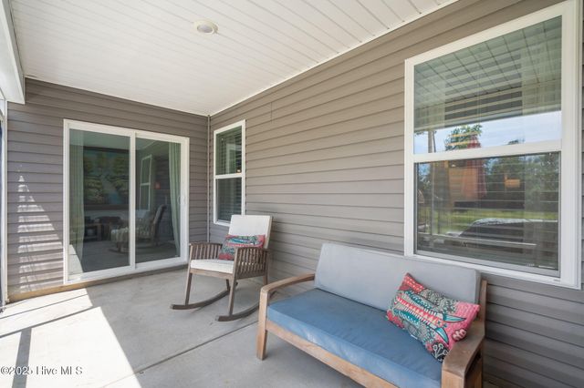 10 N Wandering Lane, Hampstead, NC 28443