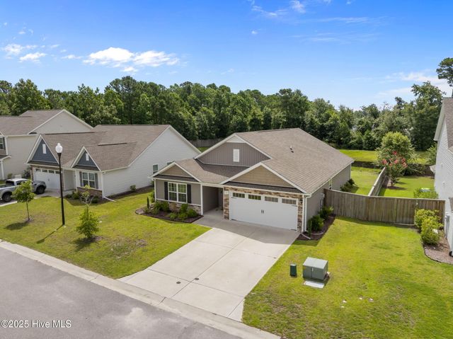 10 N Wandering Lane, Hampstead, NC 28443