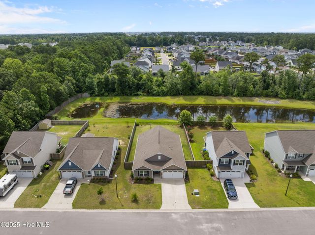 10 N Wandering Lane, Hampstead, NC 28443