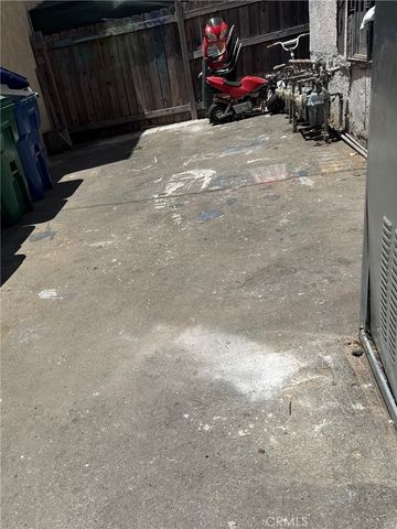 1136 E Alhambra Court, Long Beach, CA 90813