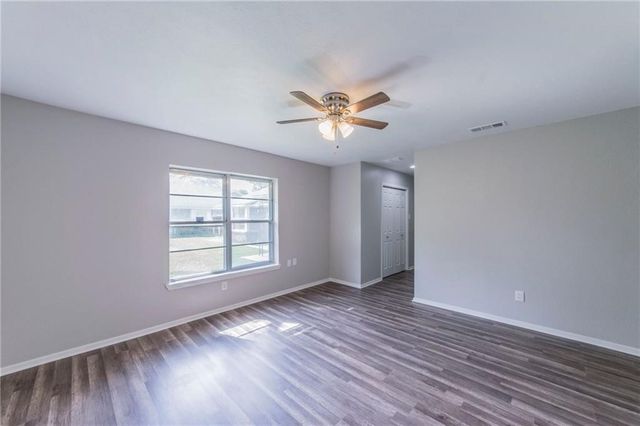 4320 Whitfield Avenue, Fort Worth, TX 76109