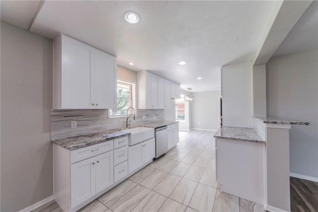 4320 Whitfield Avenue, Fort Worth, TX 76109