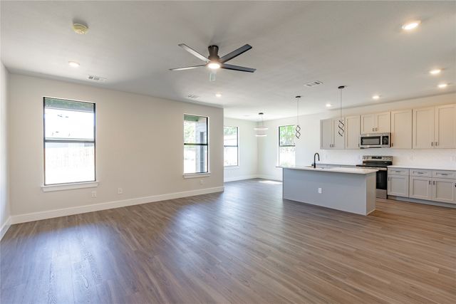 2213 Navasota Street, Granbury, TX 76048