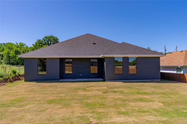 2213 Navasota Street, Granbury, TX 76048