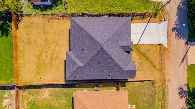 2213 Navasota Street, Granbury, TX 76048