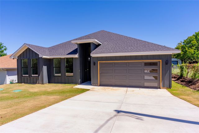 2213 Navasota Street, Granbury, TX 76048