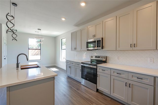 2213 Navasota Street, Granbury, TX 76048