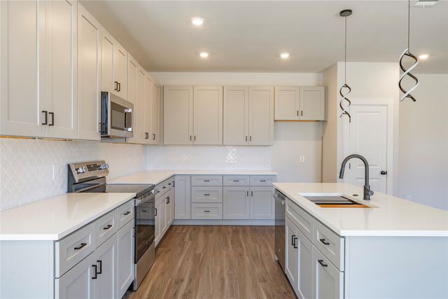 2213 Navasota Street, Granbury, TX 76048