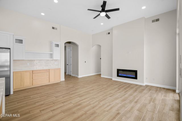 608 Bluegruff Street, Horizon City, TX 79928