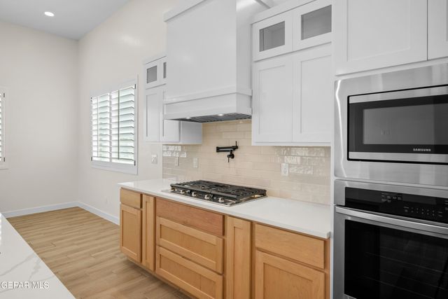 608 Bluegruff Street, Horizon City, TX 79928
