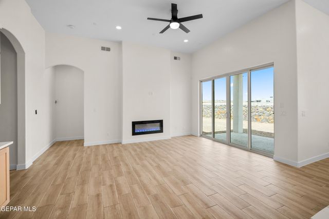 608 Bluegruff Street, Horizon City, TX 79928