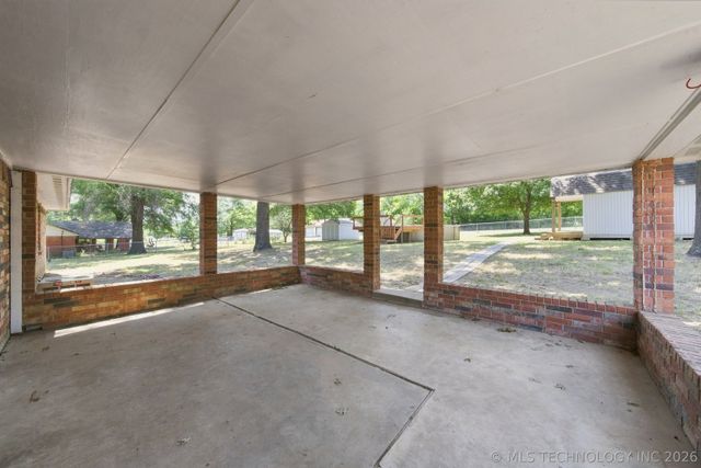 18136 S 4150 Road, Claremore, OK 74017