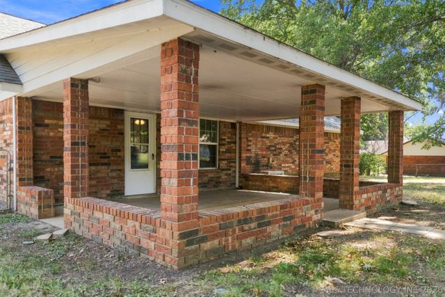 18136 S 4150 Road, Claremore, OK 74017