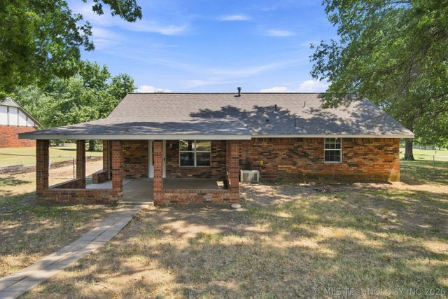 18136 S 4150 Road, Claremore, OK 74017