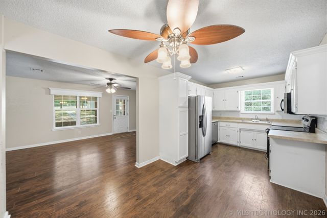 18136 S 4150 Road, Claremore, OK 74017