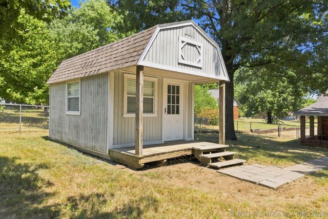 18136 S 4150 Road, Claremore, OK 74017