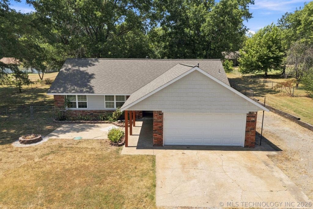18136 S 4150 Road, Claremore, OK 74017