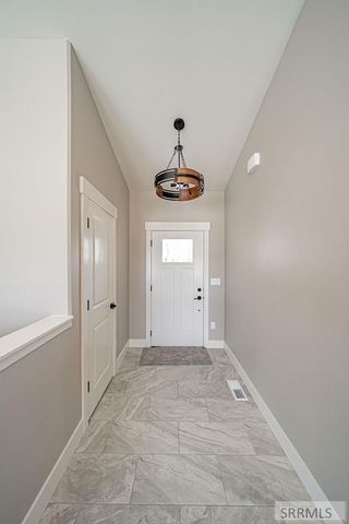 1618 Tide Pool Drive, Idaho Falls, ID 83404